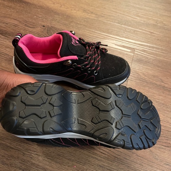 Shoes( sneakers) - Picture 3 of 4